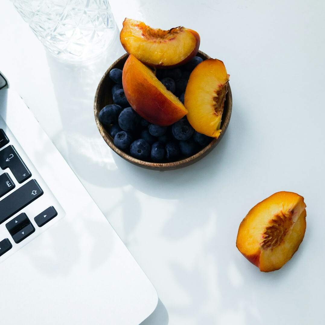 Healthy lunch bowl with vegetables on a desk